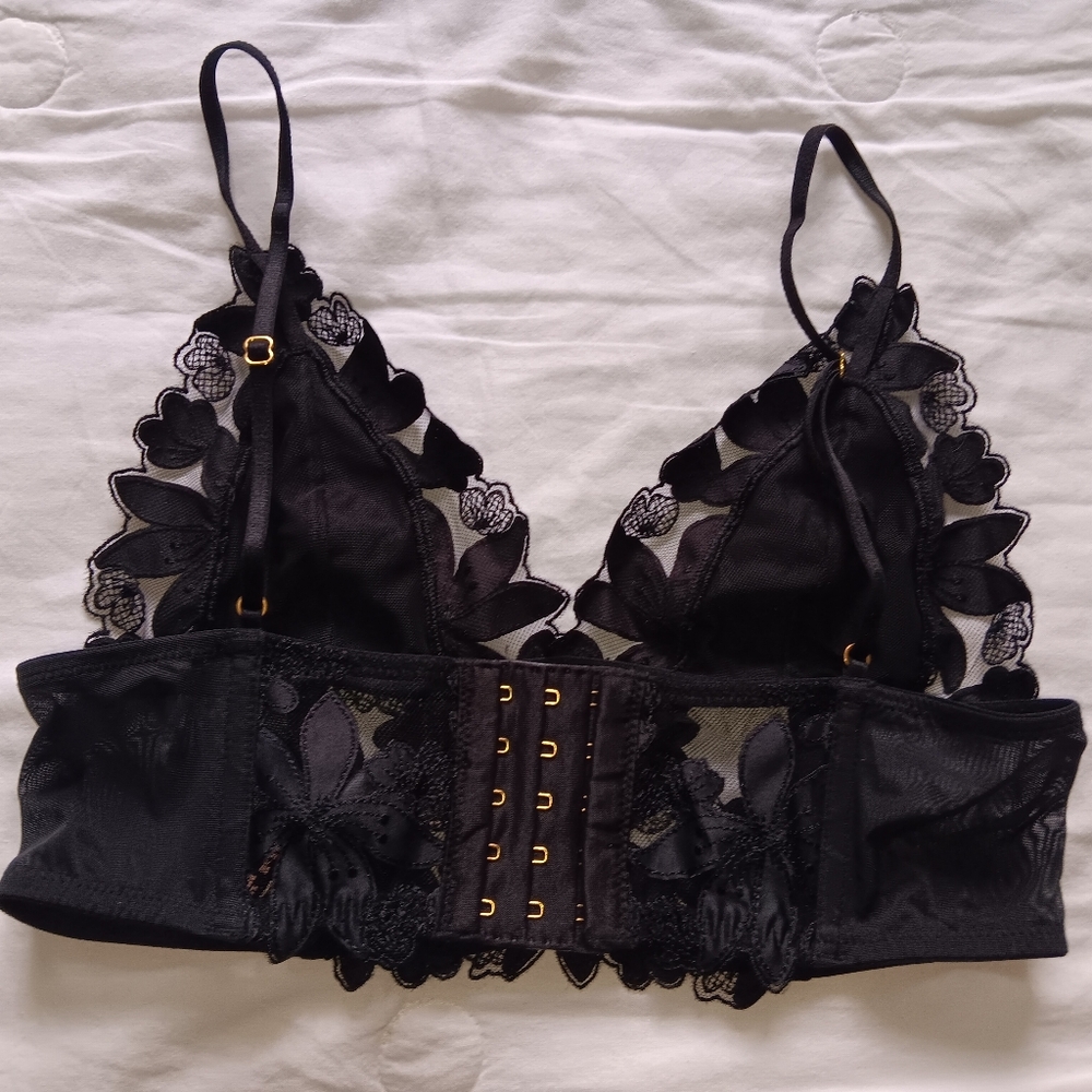 Victoria's Secret Black Mesh Floral Embroidered Long Line Bralette. Size S. - Picture 4 of 12